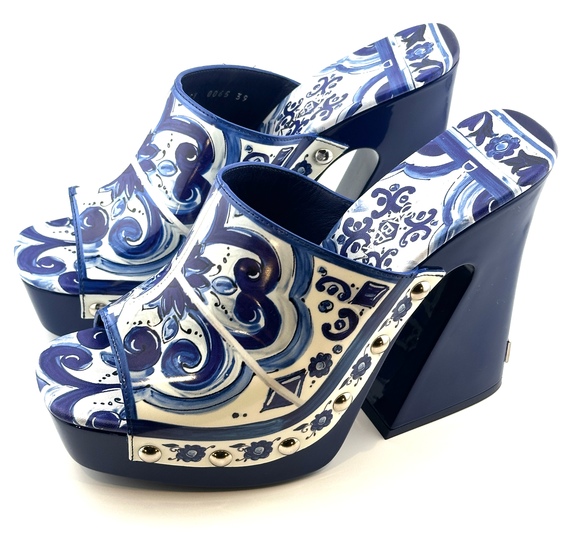 Dolce & Gabbana Shoes - BRAND NEW Dolce & Gabbana Blue Majolica-Print Polished Calfskin Clogs - Size 39